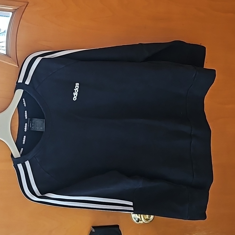 Adidas Sweatshirt Size M